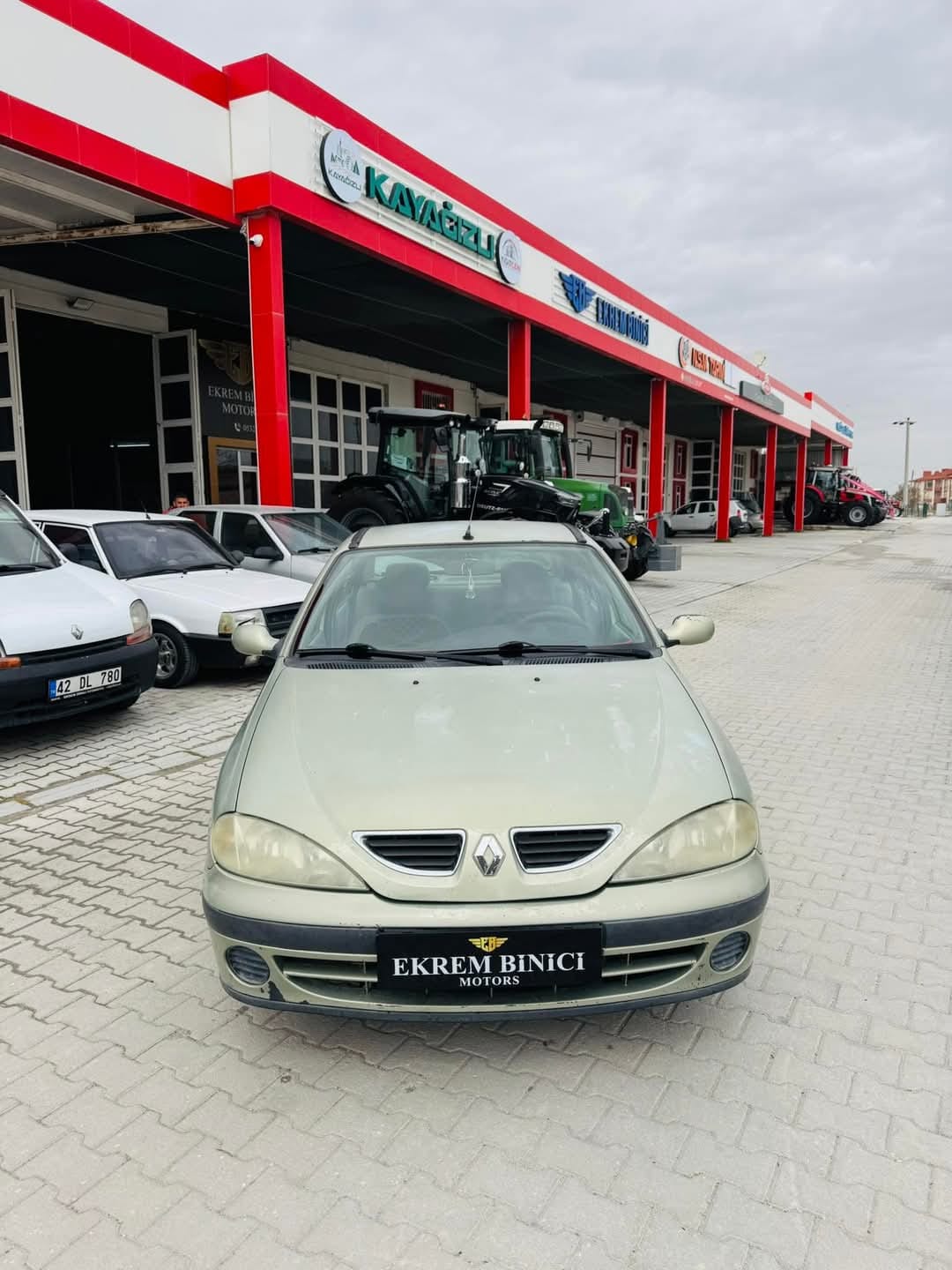 Megane 1 - Image 3